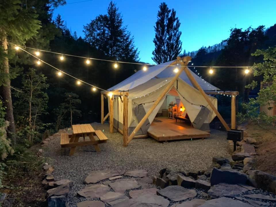 Umpqua'S Last Resort - Wilderness Cabins, Rv Park & Glamping Idleyld Park Zewnętrze zdjęcie