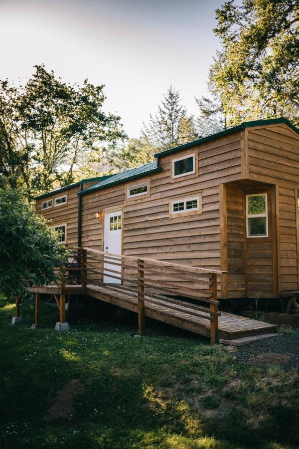Umpqua'S Last Resort - Wilderness Cabins, Rv Park & Glamping Idleyld Park Zewnętrze zdjęcie