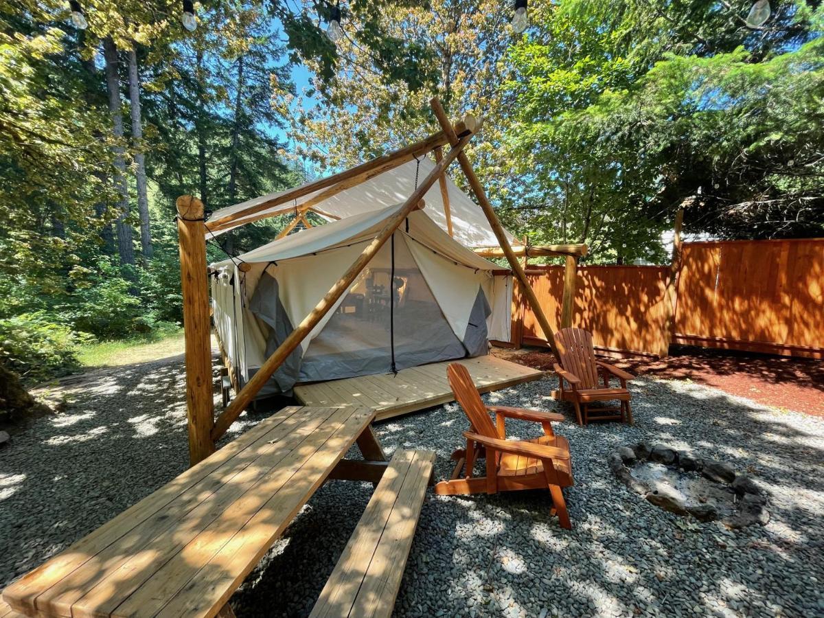Umpqua'S Last Resort - Wilderness Cabins, Rv Park & Glamping Idleyld Park Zewnętrze zdjęcie