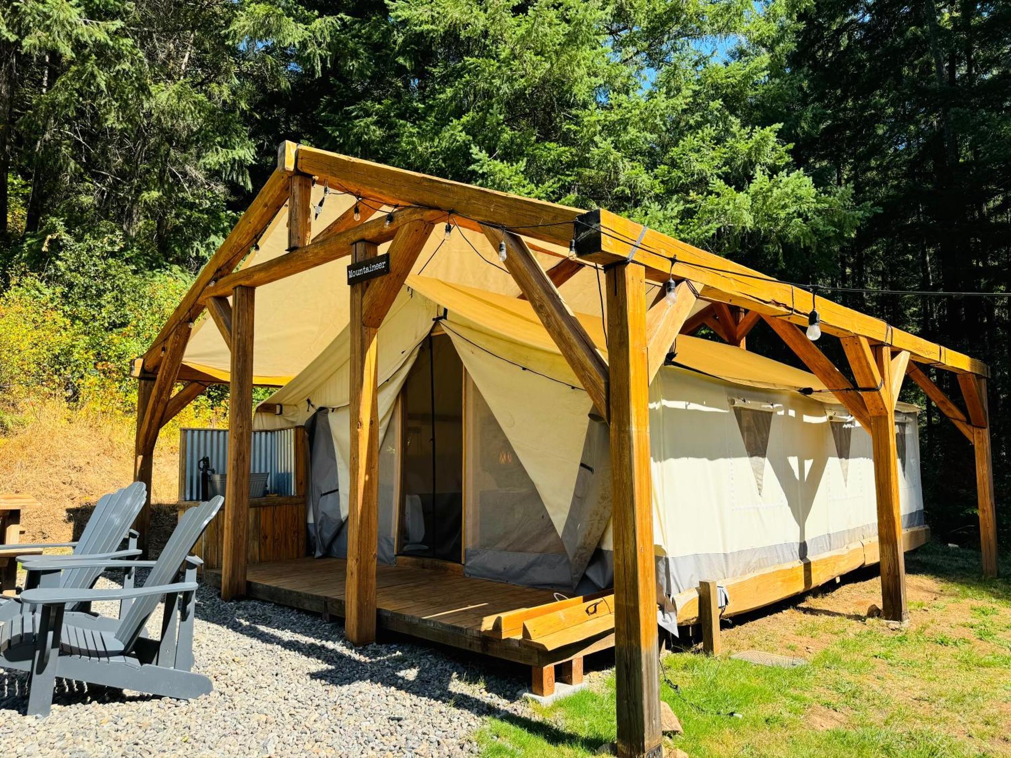 Umpqua'S Last Resort - Wilderness Cabins, Rv Park & Glamping Idleyld Park Zewnętrze zdjęcie