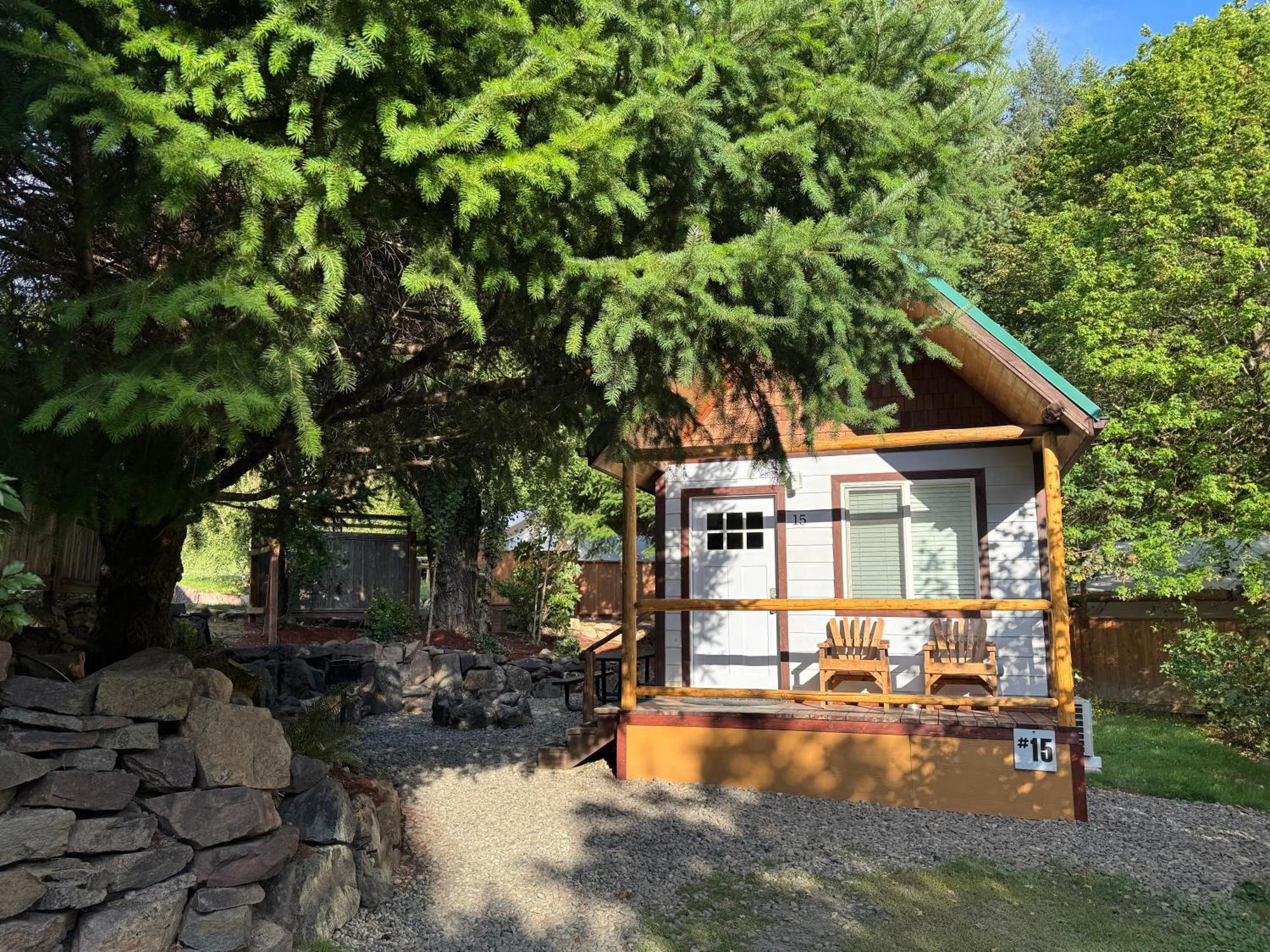 Umpqua'S Last Resort - Wilderness Cabins, Rv Park & Glamping Idleyld Park Zewnętrze zdjęcie